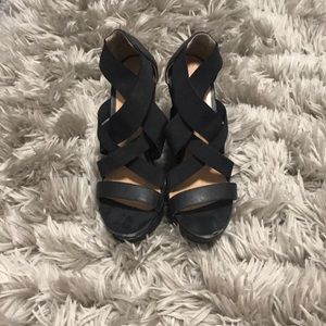 Black scrappy Chinese laundry wedges